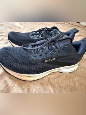 Brooks Running Shoes - Navy Blue